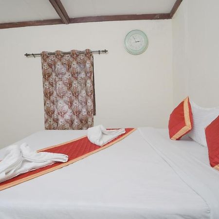 ホテル Amuthu Residency ウーティ エクステリア 写真