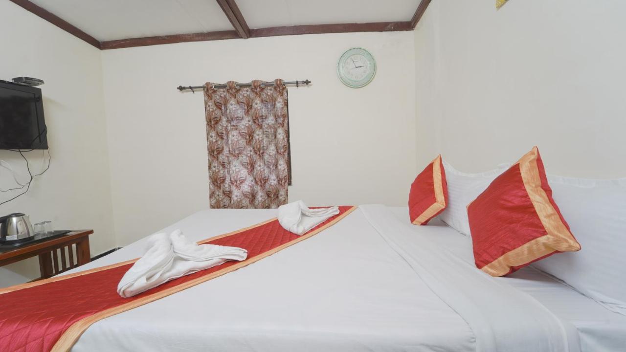 ホテル Amuthu Residency ウーティ エクステリア 写真
