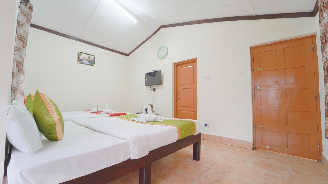 ホテル Amuthu Residency ウーティ エクステリア 写真