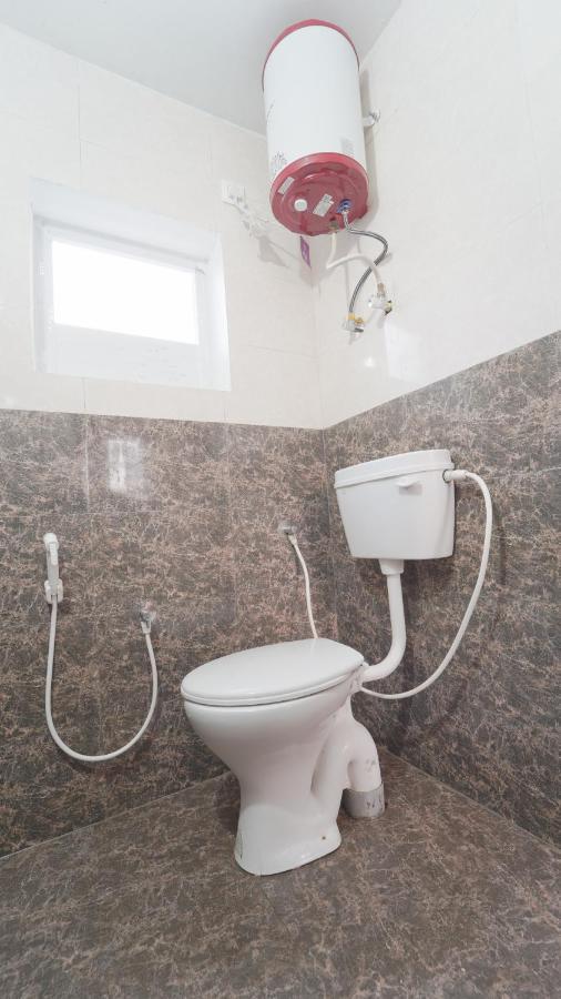 ホテル Amuthu Residency ウーティ エクステリア 写真