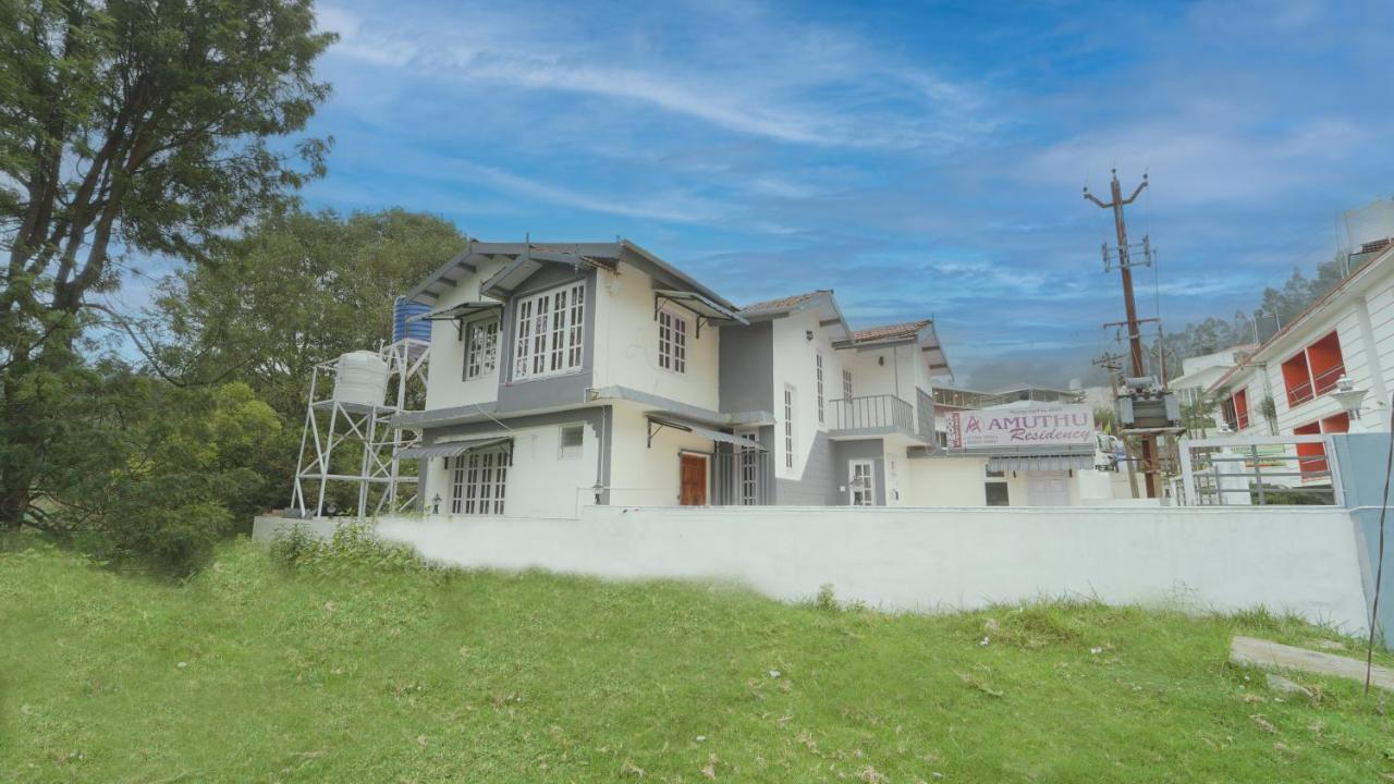 ホテル Amuthu Residency ウーティ エクステリア 写真